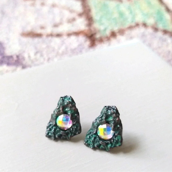 Crystal Stud Earrings Patina Green - Picture 3 of 17